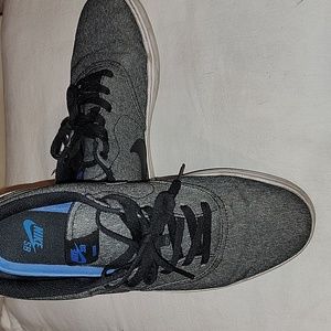 Nike SB casual skate shoe, sz11